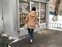 Feet - Nastya D - 2017-01-21 Cheerful barefoot girl