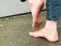 Feet - Nastya D - 2017-01-21 Cheerful barefoot girl