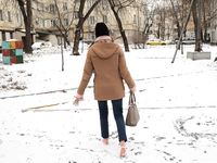 Feet - Nastya D - 2017-01-21 Cheerful barefoot girl