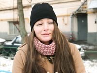 Feet - Nastya D - 2017-01-21 Cheerful barefoot girl