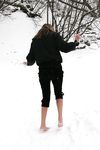 Feet - Nata - 2007-02-04 Winter barefooting