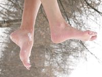 Feet - Nata - 2007-02-04 Winter barefooting