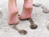 Feet - Nata - 2007-02-04 Winter barefooting