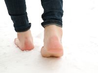 Feet - Natalia A - 2016-10-25 Barefoot on the snow