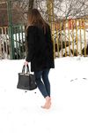 Feet - Natalia A - 2016-10-25 Barefoot on the snow