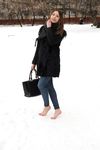 Feet - Natalia A - 2016-10-25 Barefoot on the snow