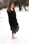 Feet - Natalia A - 2016-10-25 Barefoot on the snow