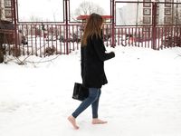 Feet - Natalia A - 2016-10-25 Barefoot on the snow