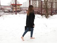 Feet - Natalia A - 2016-10-25 Barefoot on the snow