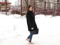 Feet - Natalia A - 2016-10-25 Barefoot on the snow