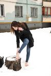 Feet - Natalia A - 2016-10-25 Barefoot on the snow