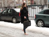 Feet - Natalia A - 2016-10-25 Barefoot on the snow