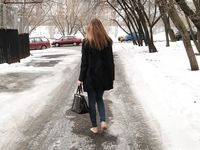 Feet - Natalia A - 2016-10-25 Barefoot on the snow