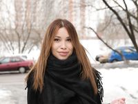 Feet - Natalia A - 2016-10-25 Barefoot on the snow