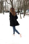 Feet - Natalia A - 2016-10-25 Barefoot on the snow