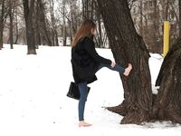 Feet - Natalia A - 2016-10-25 Barefoot on the snow