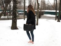 Feet - Natalia A - 2016-10-25 Barefoot on the snow