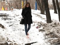 Feet - Natalia A - 2016-10-25 Barefoot on the snow