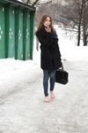 Feet - Natalia A - 2016-10-25 Barefoot on the snow