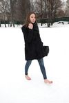Feet - Natalia A - 2016-10-25 Barefoot on the snow