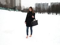 Feet - Natalia A - 2016-10-25 Barefoot on the snow