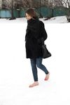 Feet - Natalia A - 2016-10-25 Barefoot on the snow