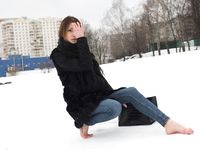 Feet - Natalia A - 2016-10-25 Barefoot on the snow