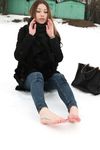 Feet - Natalia A - 2016-10-25 Barefoot on the snow