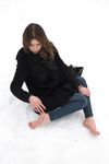 Feet - Natalia A - 2016-10-25 Barefoot on the snow