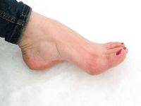 Feet - Natalia A - 2016-10-25 Barefoot on the snow