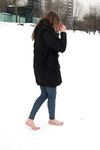 Feet - Natalia A - 2016-10-25 Barefoot on the snow