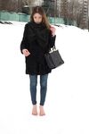Feet - Natalia A - 2016-10-25 Barefoot on the snow