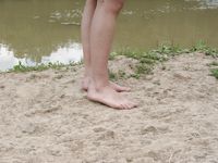 Feet - Natasha - 2003-10-02 Forest session