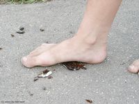 Feet - Natasha - 2004-01-04 Barefoot on the gravel