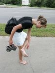 Feet - Natasha - 2004-01-04 Barefoot on the gravel