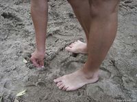 Feet - Natasha - 2004-01-04 Barefoot on the gravel