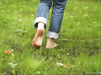 Feet - Natasha A + Luba - 2006-11-08 Tempted to a barefoot walk
