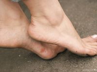 Feet - Natasha A + Luba - 2006-11-08 Tempted to a barefoot walk