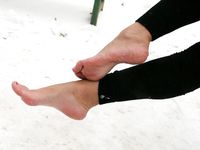 Feet - Natasha D - 2011-03-27 December barefoot challenge