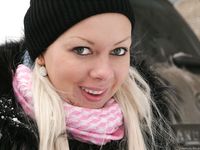 Feet - Natasha D - 2011-03-27 December barefoot challenge