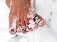 Feet - Natasha D - 2011-03-27 December barefoot challenge