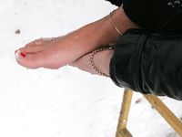 Feet - Natasha D - 2011-03-27 December barefoot challenge