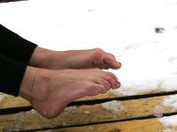 Feet - Natasha D - 2011-03-27 December barefoot challenge