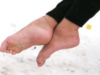 Feet - Natasha D - 2011-03-27 December barefoot challenge