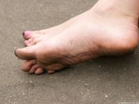 Feet - Natasha E - 2011-09-22 High arhces and long toes