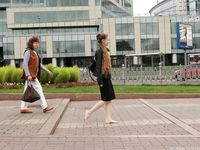 Feet - Natasha F - 2011-10-05 Barefoot in October