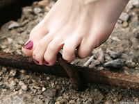 Feet - Natasha F - 2011-10-05 Barefoot in October