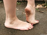 Feet - Natasha F - 2011-10-05 Barefoot in October