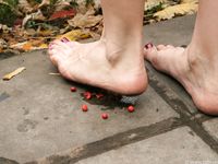 Feet - Natasha F - 2011-10-05 Barefoot in October