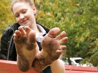 Feet - Natasha F - 2011-10-05 Barefoot in October